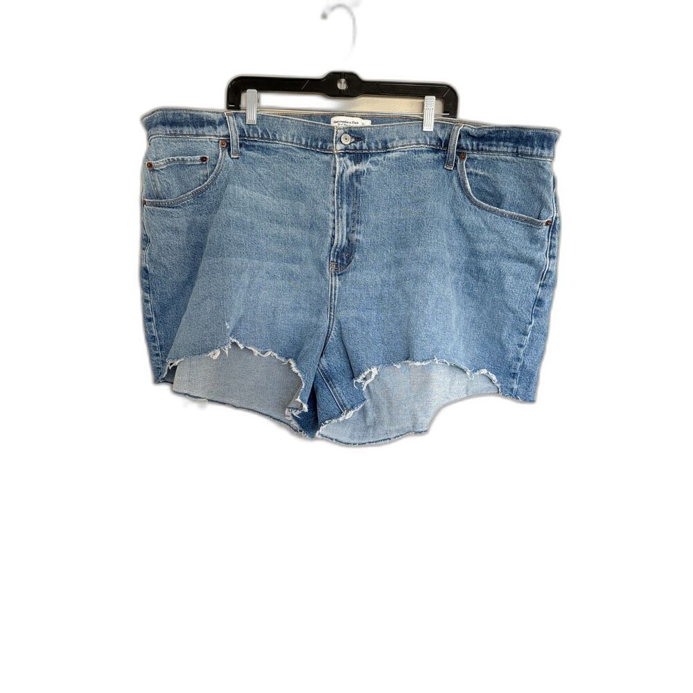 Abercrombie & Fitch Curve Love High Rise 4" Mom Shorts - Size 24‎ (37)